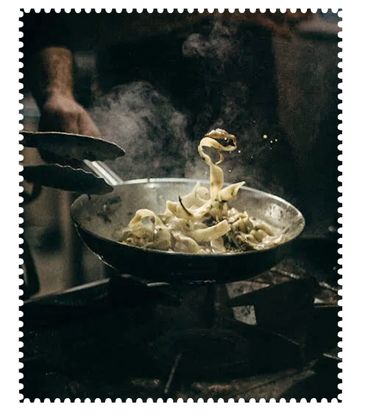Tagliatelle mit Stremellachs, Zitrone und Baby-Blattspinat